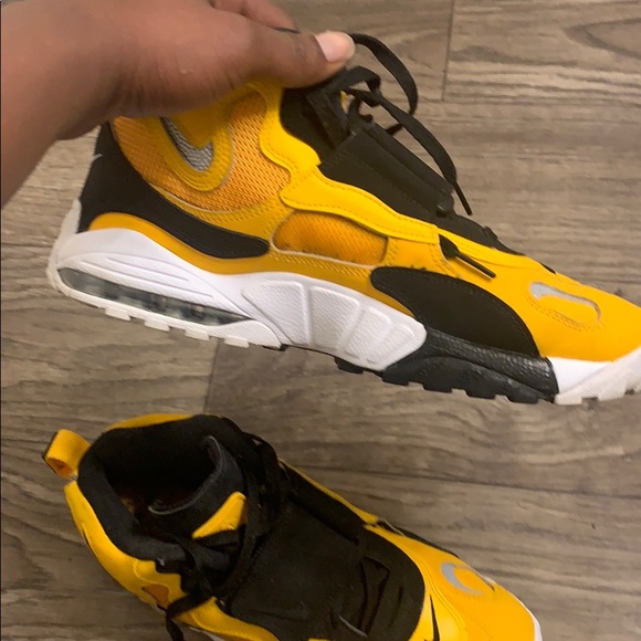 Nike’s - Picture 5 of 6